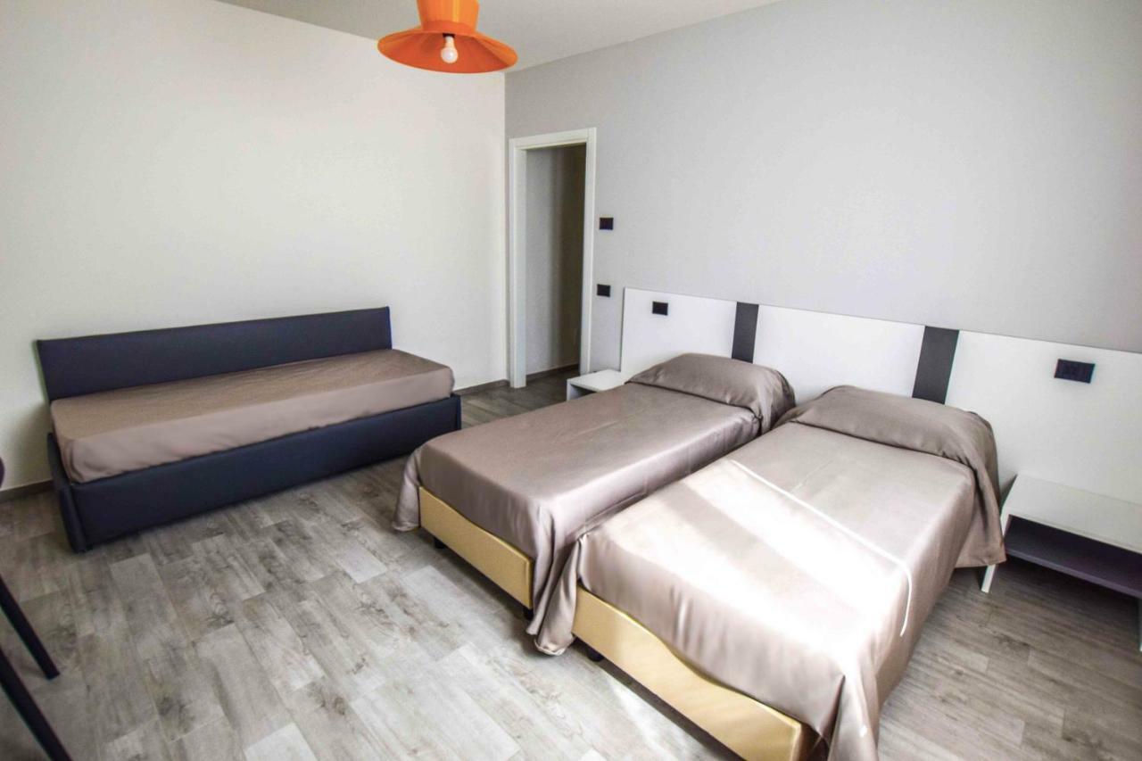 Gambisa Street Hotel Soliera ภายนอก รูปภาพ