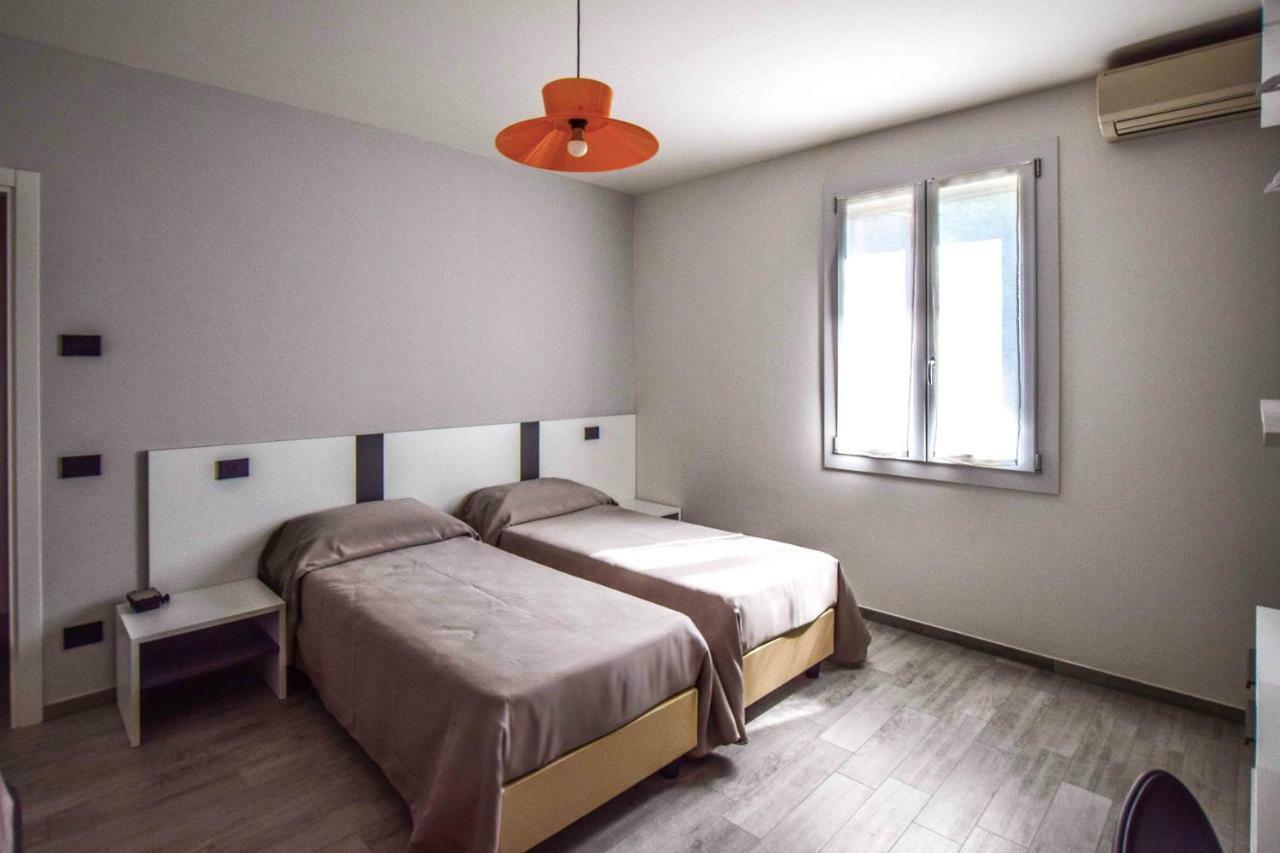 Gambisa Street Hotel Soliera ภายนอก รูปภาพ