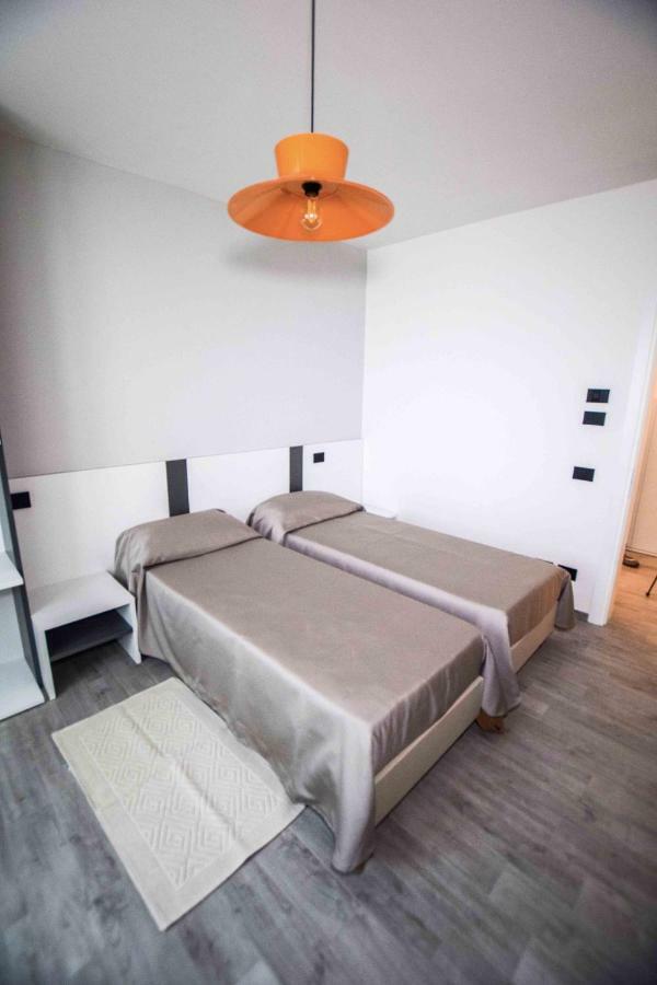 Gambisa Street Hotel Soliera ภายนอก รูปภาพ
